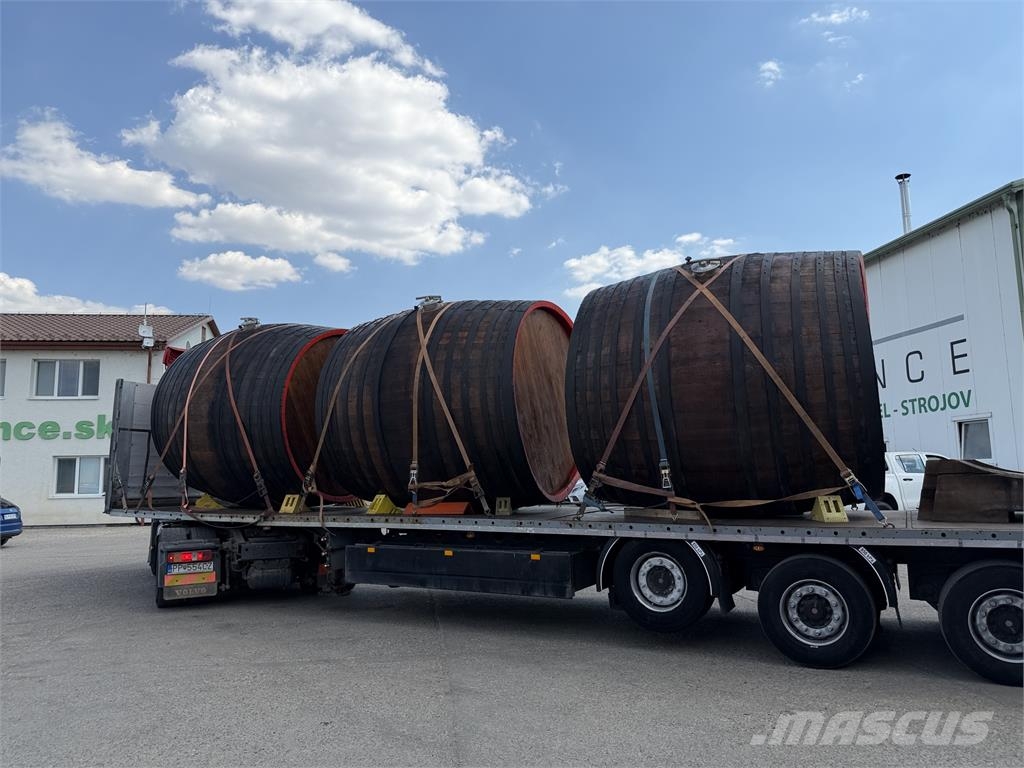 Terberg Drevený dubový sud s podstavcom, objem 11.000 l - Transportes - Outros