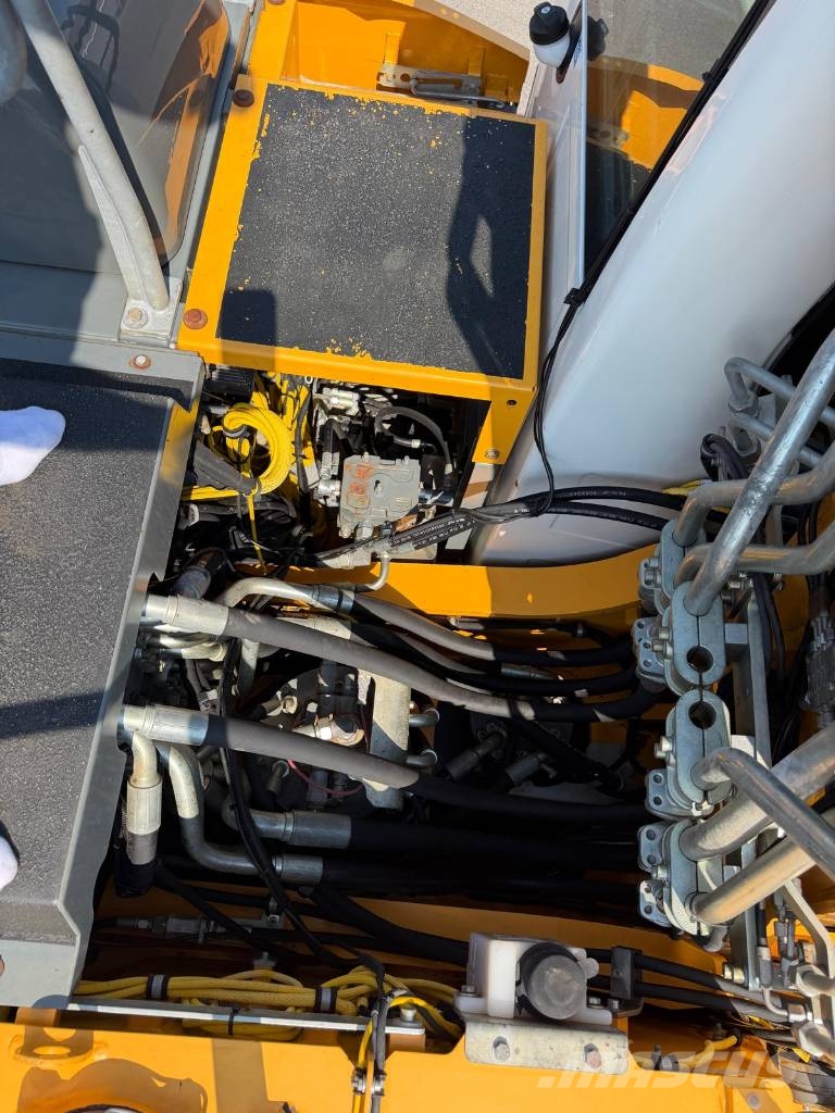 Liebherr R 922 L Bagri goseničarji