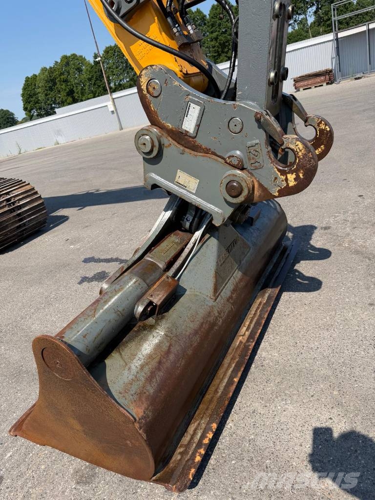 Liebherr R 922 L Bagri goseničarji