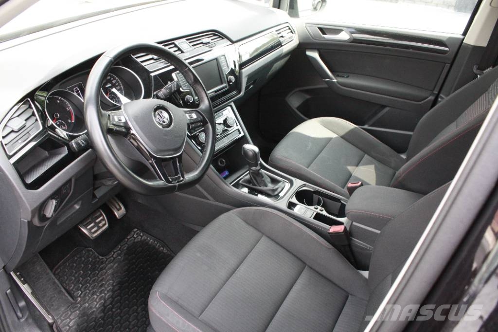 Volkswagen Touran 2.0 TDI Sound Automašīnas