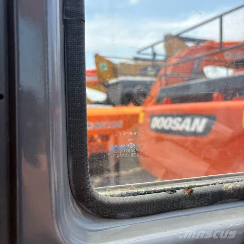 Hitachi ZX 200 LC Εκσκαφείς με ερπύστριες
