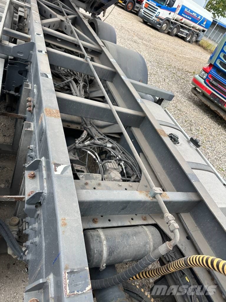 DAF XF 530 6x2 //Volume tipper 45m3 // Trailer 59m3 Camion benne
