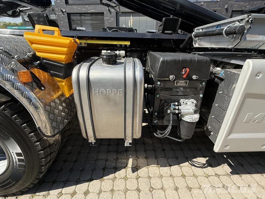 MAN TGS 35.520 TGS 35.520 8x4 Abrollkipper + Kran HIAB شاحنات الرافعات الخطافية