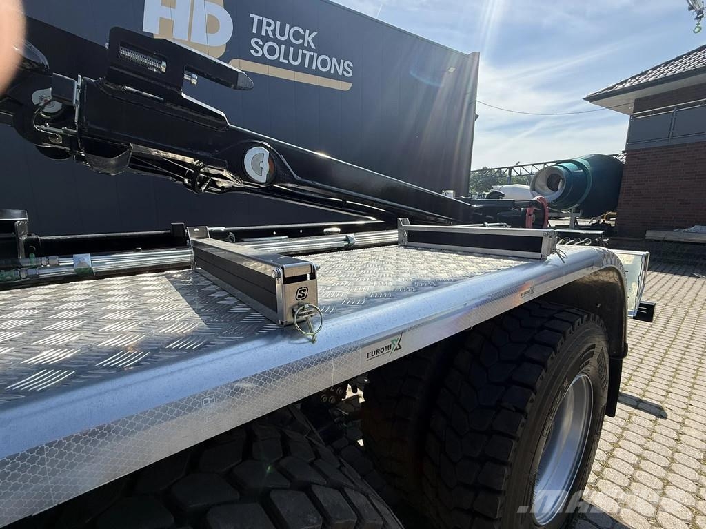 MAN TGS 35.520 TGS 35.520 8x4 Abrollkipper + Kran HIAB Hook lift trucks