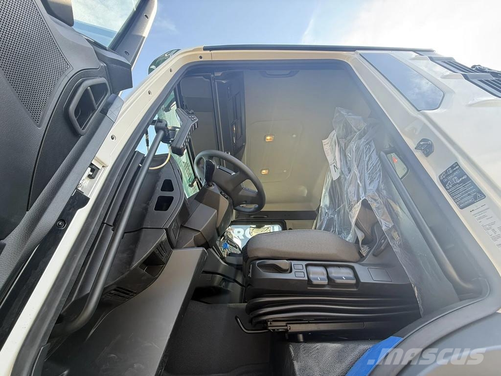 MAN TGS 35.520 TGS 35.520 8x4 Abrollkipper + Kran HIAB Hook lift trucks
