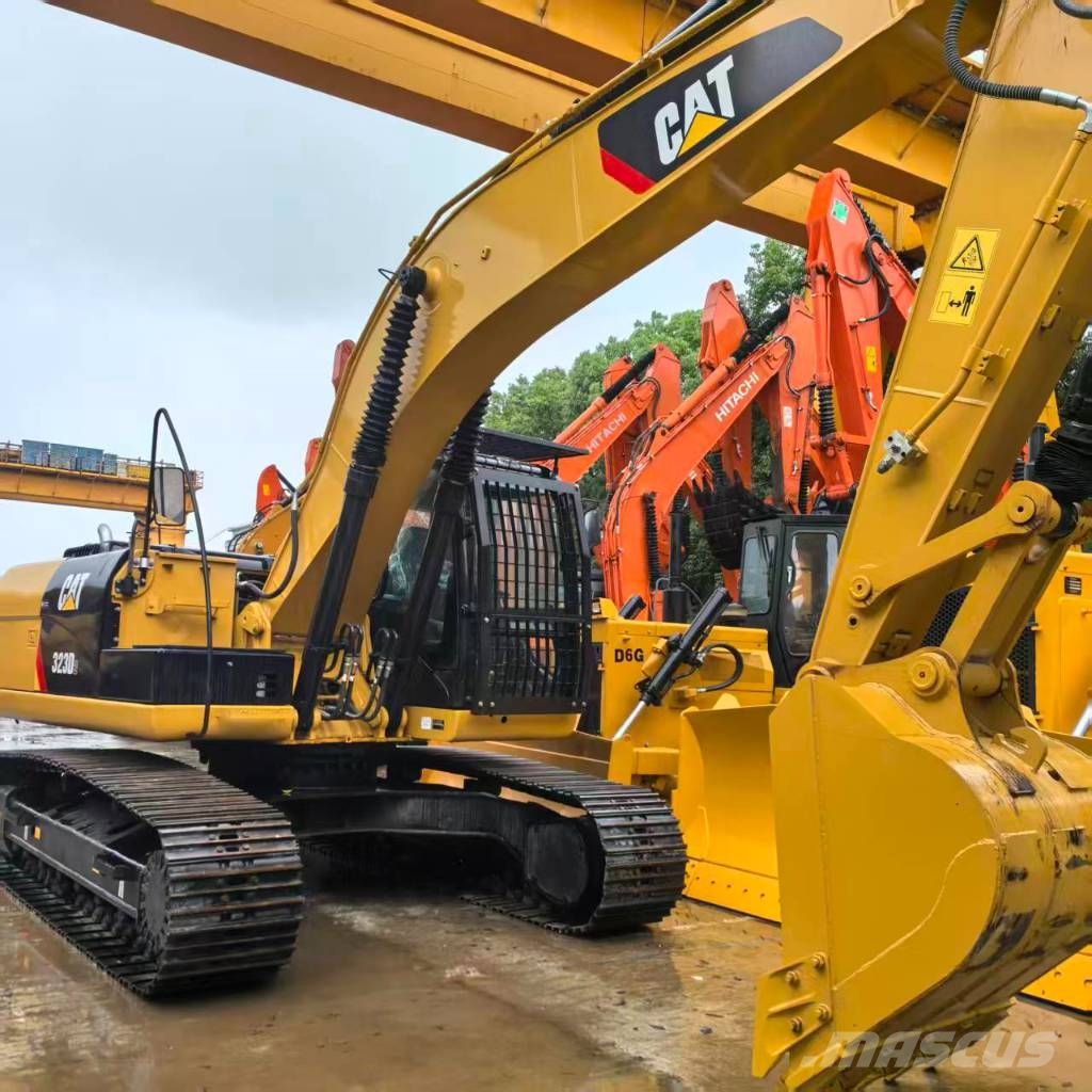 CAT 323 D2 대형 굴삭기 29톤 이상