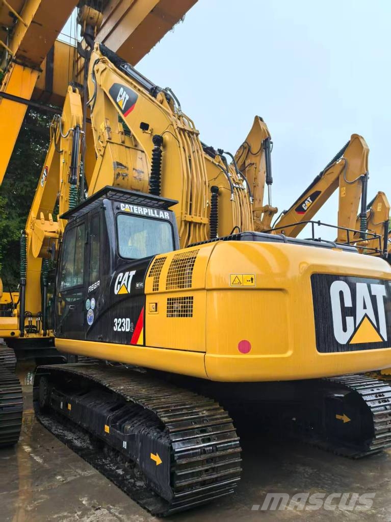 CAT 323 D2 대형 굴삭기 29톤 이상