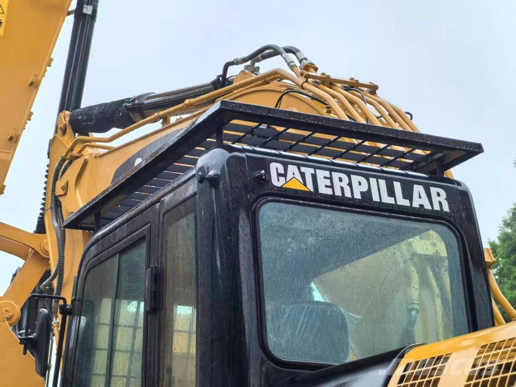 CAT 323 D2 대형 굴삭기 29톤 이상