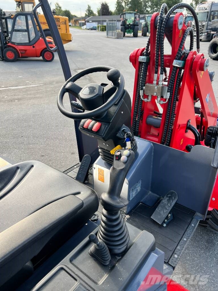 Flexitrac 1226 LRF Daugiafunkciniai pakrovėjai
