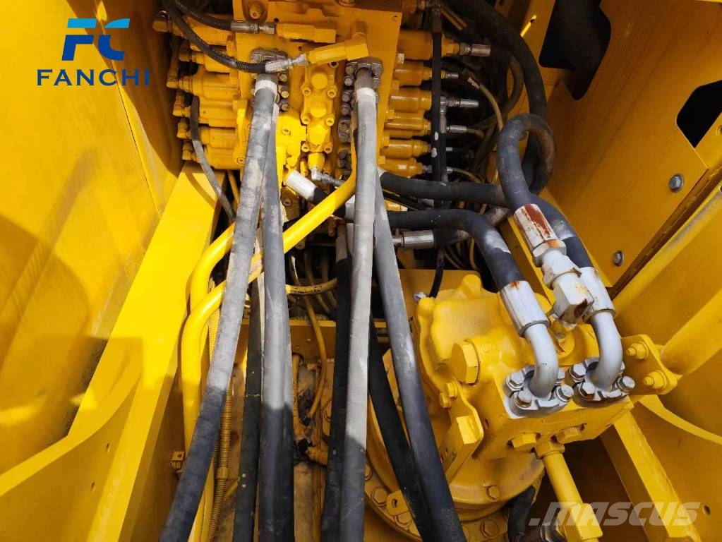 Komatsu PC 240 LC-8 Raupenbagger