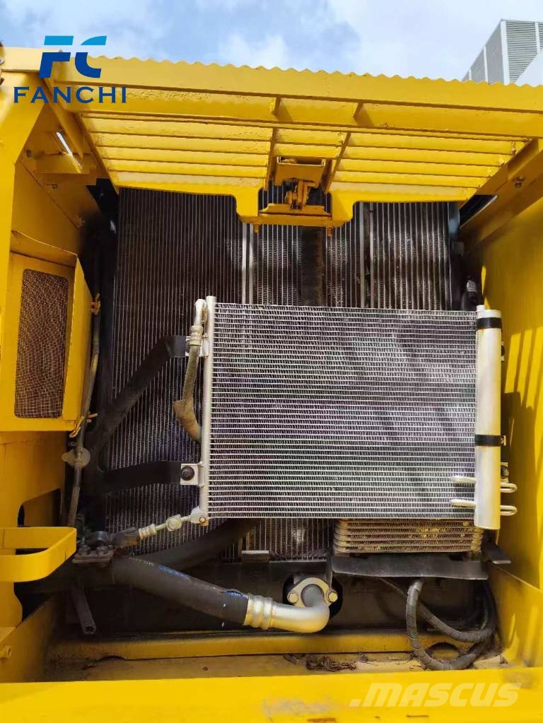 Komatsu PC 240 LC-8 Raupenbagger