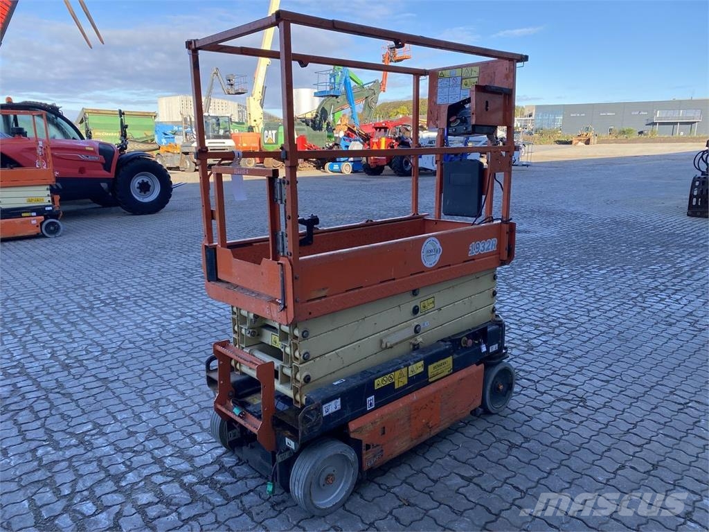 JLG 1932R Käärtõstukid