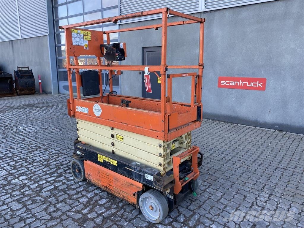 JLG 1932R Käärtõstukid