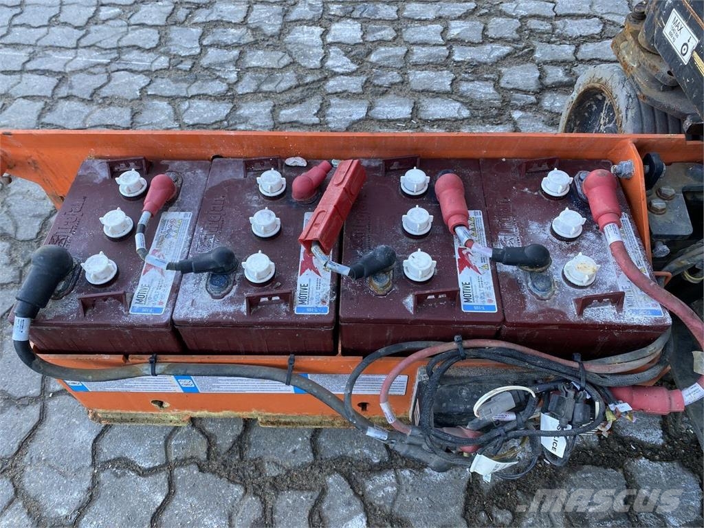 JLG 1932R Käärtõstukid