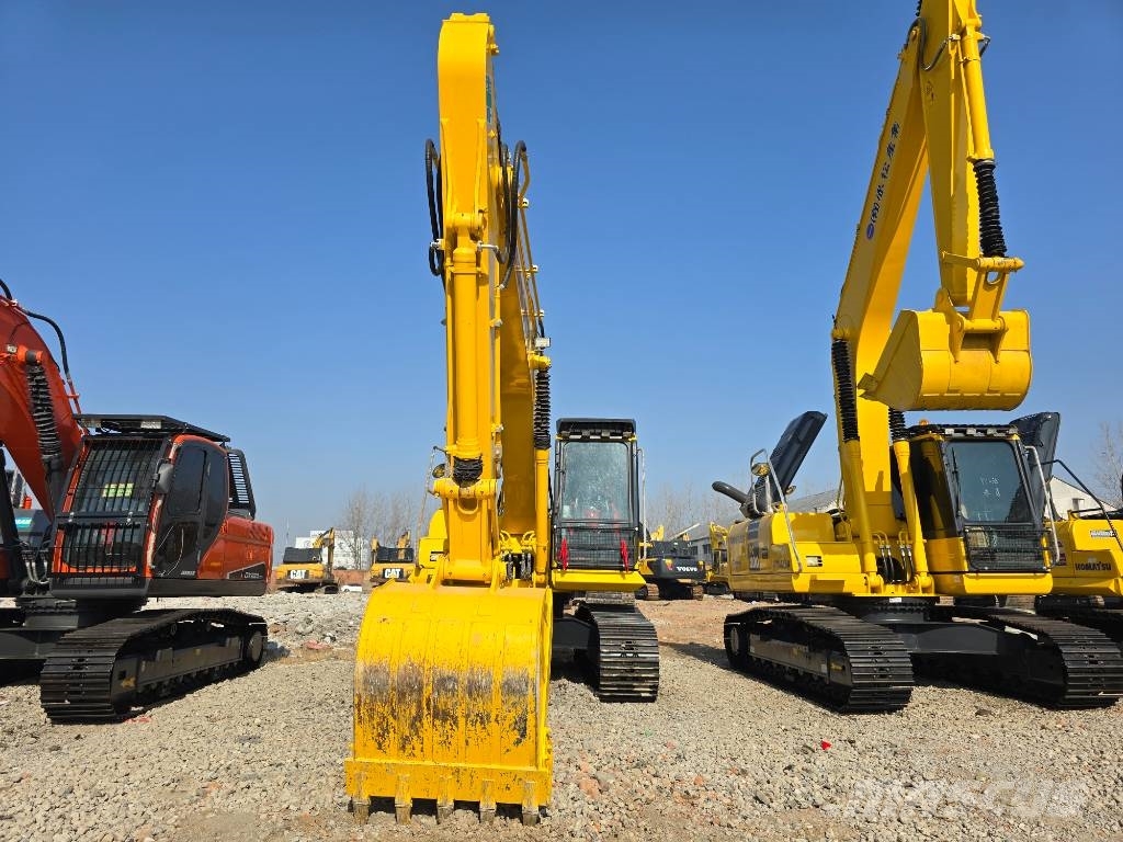 Komatsu PC 200-8 Közepes (midi) kotrók 7 t - 12 t