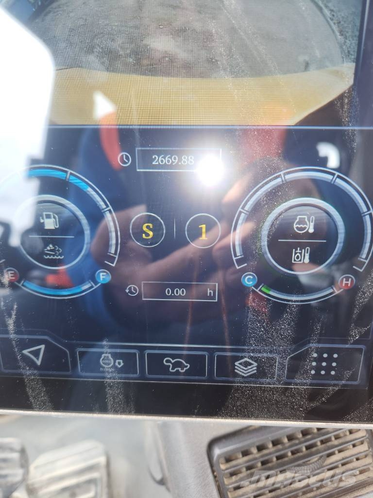Sany SY265 Vikšriniai ekskavatoriai