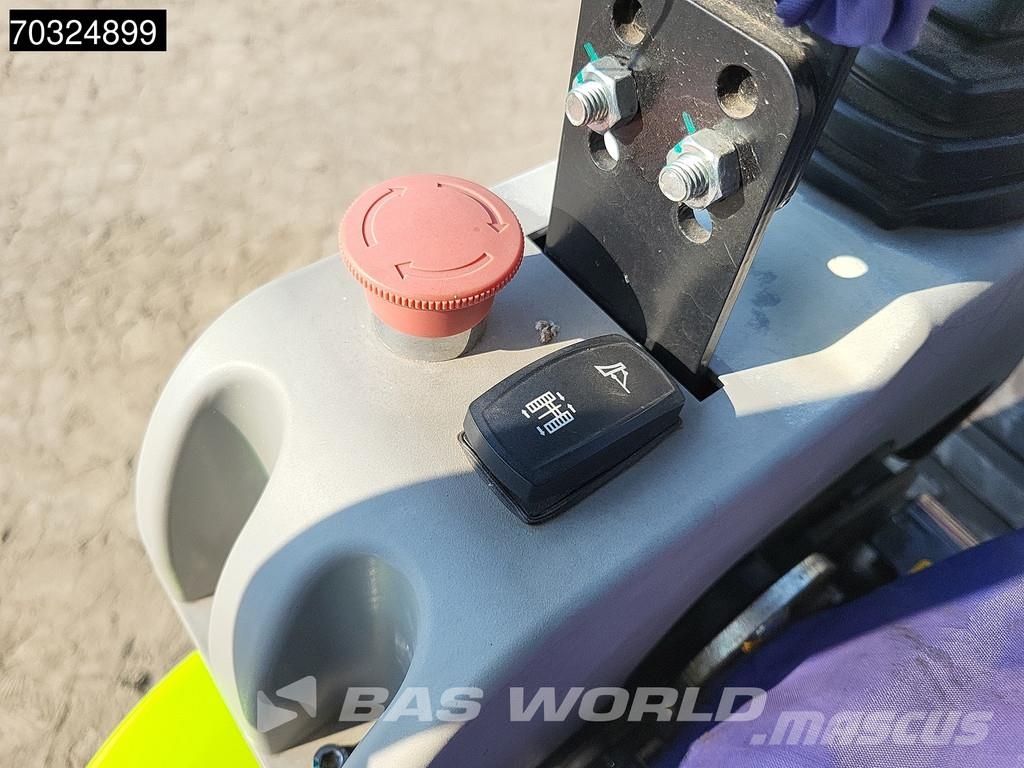 Zoomlion ZE18 GU KUBOTA ENGINE - CW / 3 BUCKETS - CE CERTIF Mini kotrók < 7t