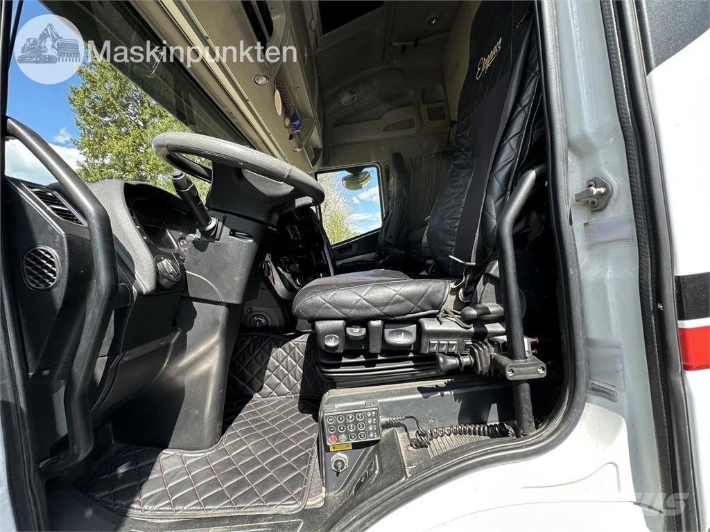 Iveco Stralis Artic Tractor Units
