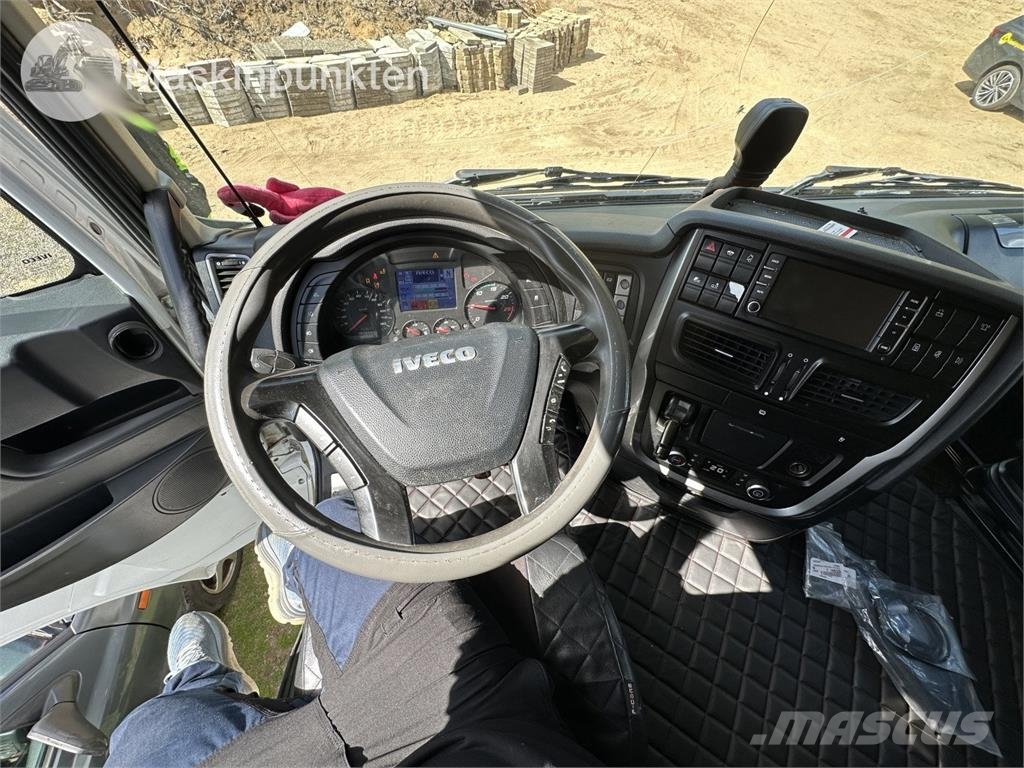 Iveco Stralis Artic Tractor Units
