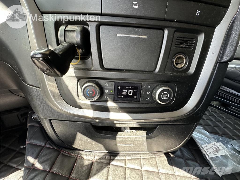 Iveco Stralis Artic Tractor Units