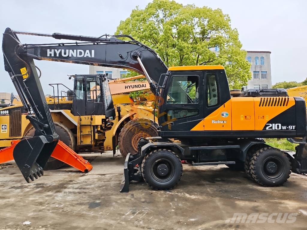Hyundai R 210W - 9 Wielgraafmachines