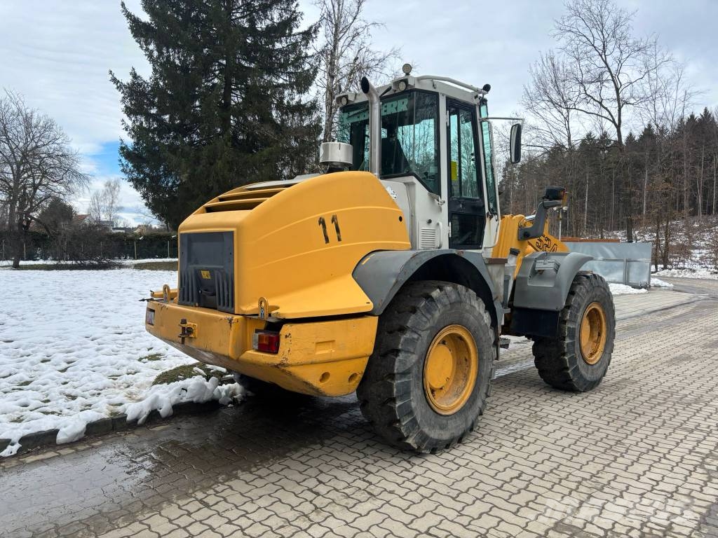 Liebherr L 524 Radlader