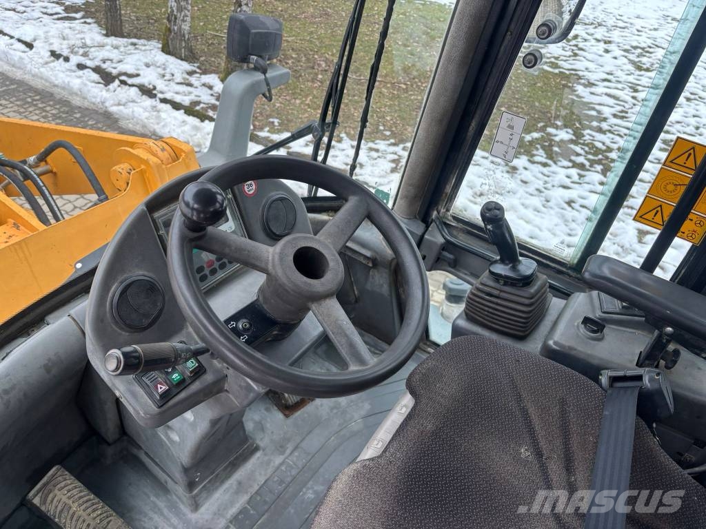 Liebherr L 524 Radlader