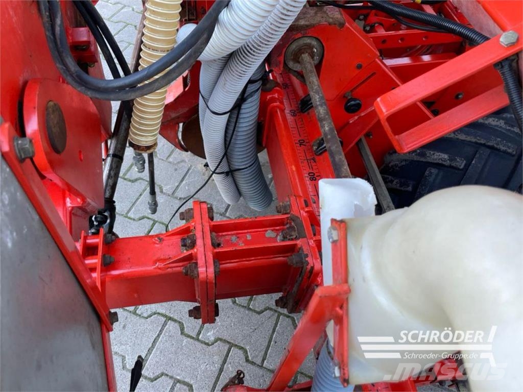 Kuhn MAXIMA + FRONTTANK Enkornssåmaskiner