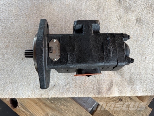 CNH NEW HYDRAULIC PUMP 3 PCS COMPLET Hidraulika