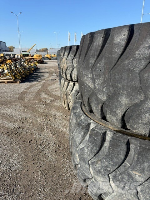 Volvo A 40 G USED WHEEL COMPLET 6 PCS 29.5-25 Kloubové dempry