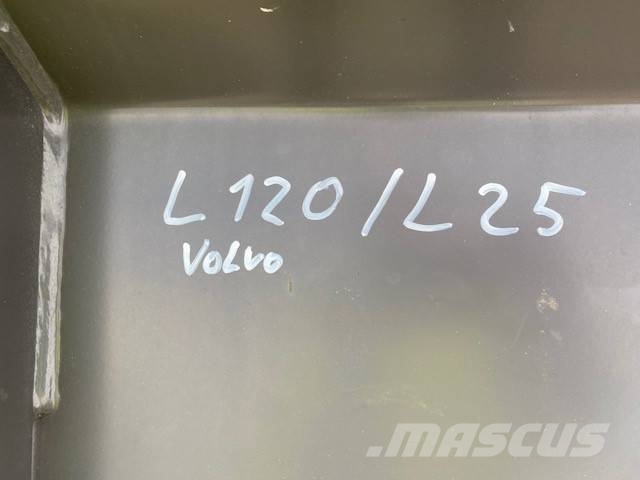 Volvo 1.65 m Schaufel Volvo SW 0.85 cbm (2521) دلاء