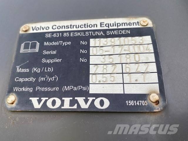 Volvo 1.65 m Schaufel Volvo SW 0.85 cbm (2521) دلاء