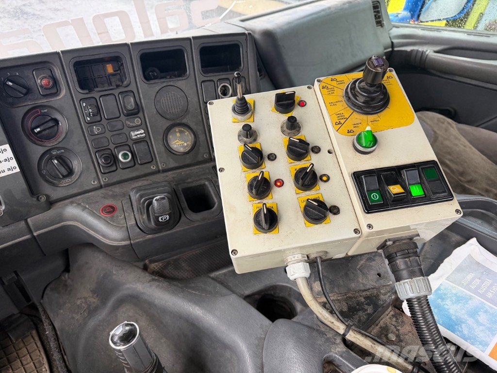 Scania 124 Municipal / general purpose vehicles