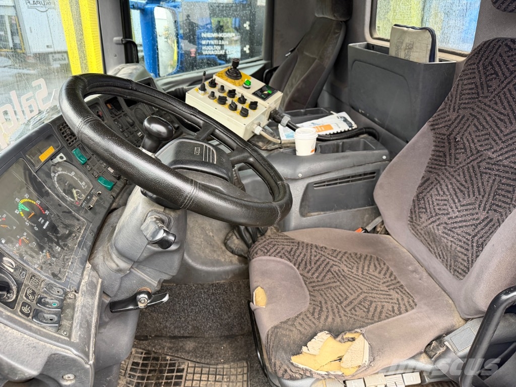 Scania 124 Municipal / general purpose vehicles