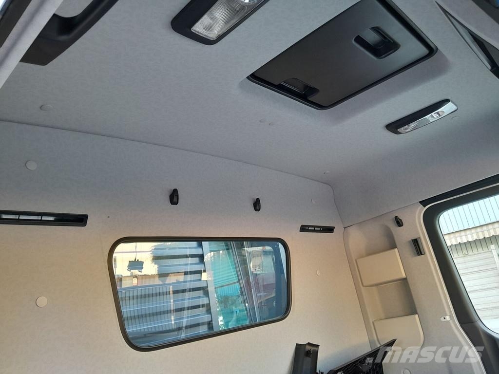 Mercedes-Benz AROCS ACTROS 2300mm M TYPE 320mm ENGINE TUNNEL Kabine i unutrašnjost