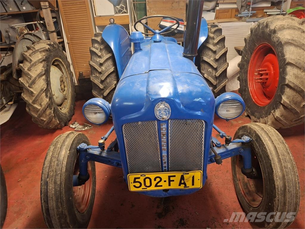 Fordson Dexta/1870 Traktoriai