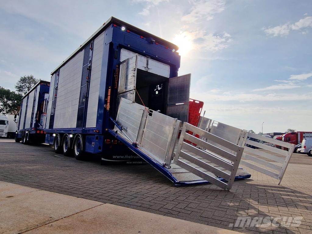 Volvo FH 13.500 Globetrotter 8x2*6 - 3 deck livestock + Dieren transport trucks