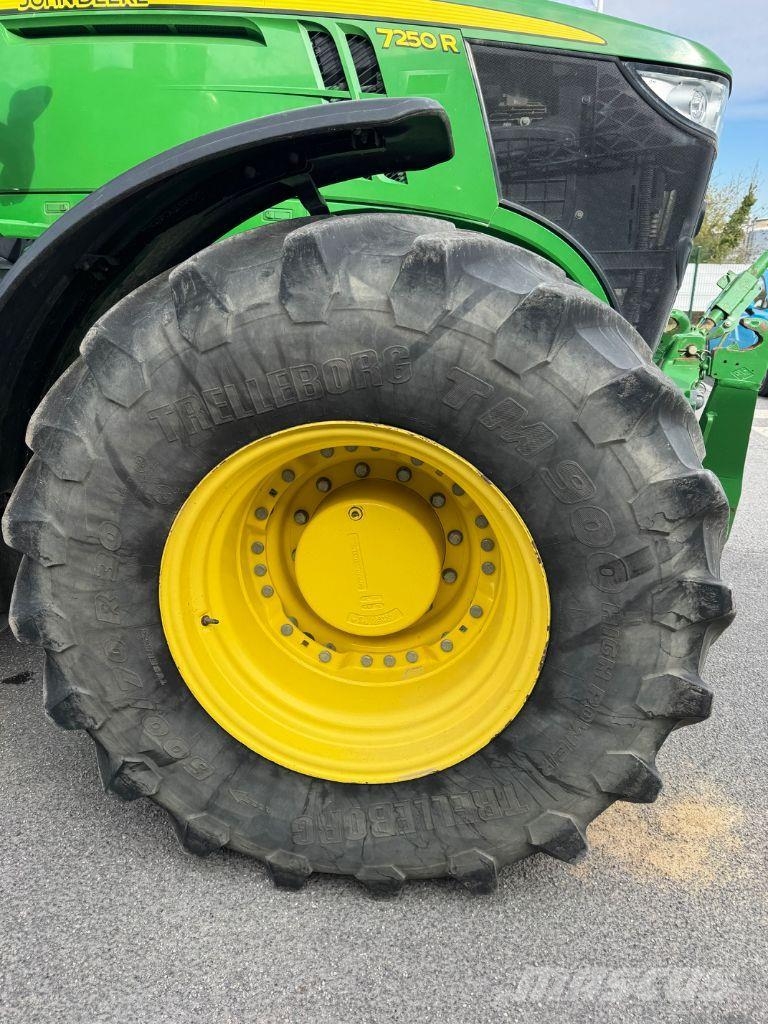 John Deere 7250R Trattori