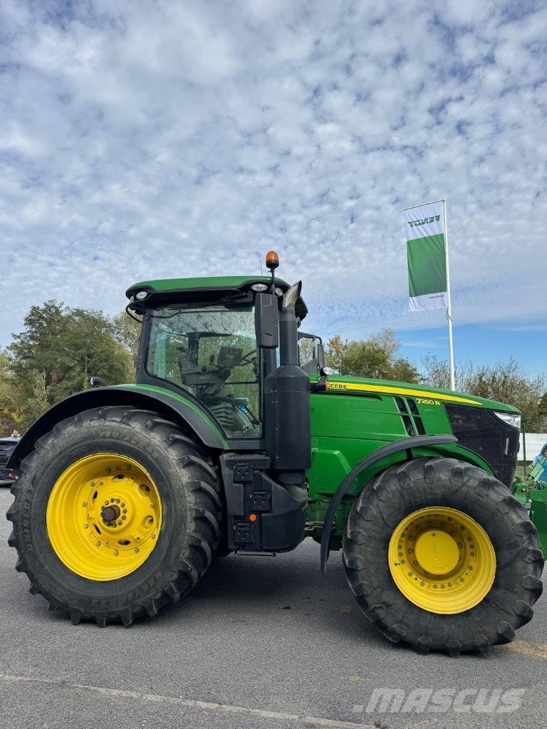 John Deere 7250R Tractors