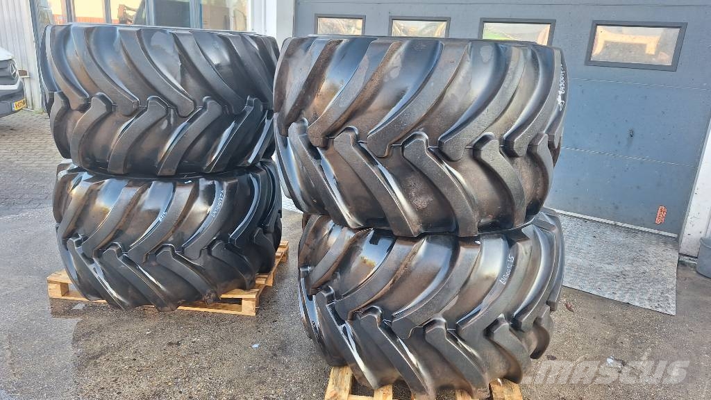  8 wheels Nokian Forest King TRS2 710/40-24.5" Renkaat ja vanteet
