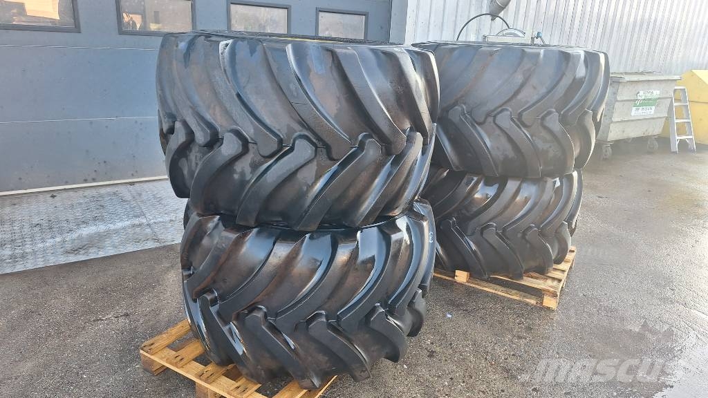  8 wheels Nokian Forest King TRS2 710/40-24.5" Renkaat ja vanteet