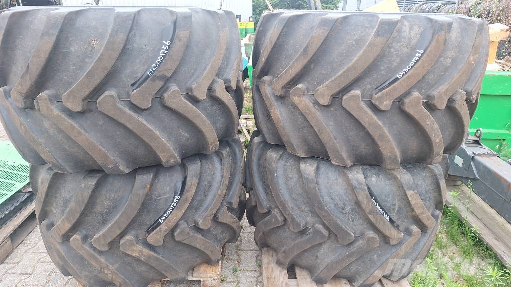  8 wheels Nokian Forest King TRS2 710/40-24.5" Renkaat ja vanteet