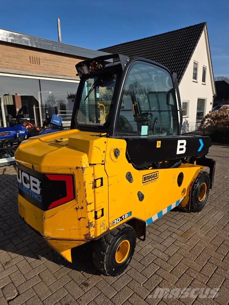 JCB 30e teletruck vereiker heftruck Teleskoplader