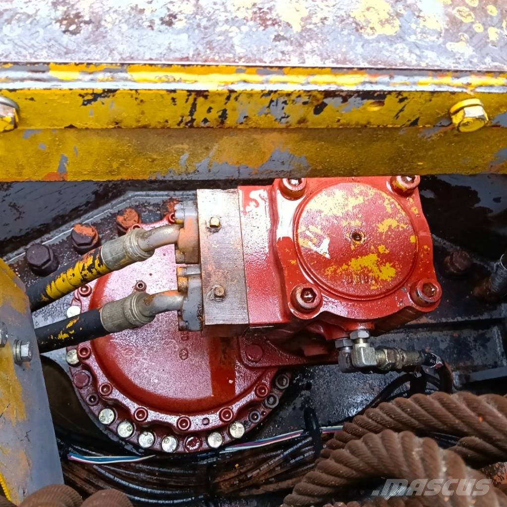 Hitachi KH 180-3 Grue sur chenilles