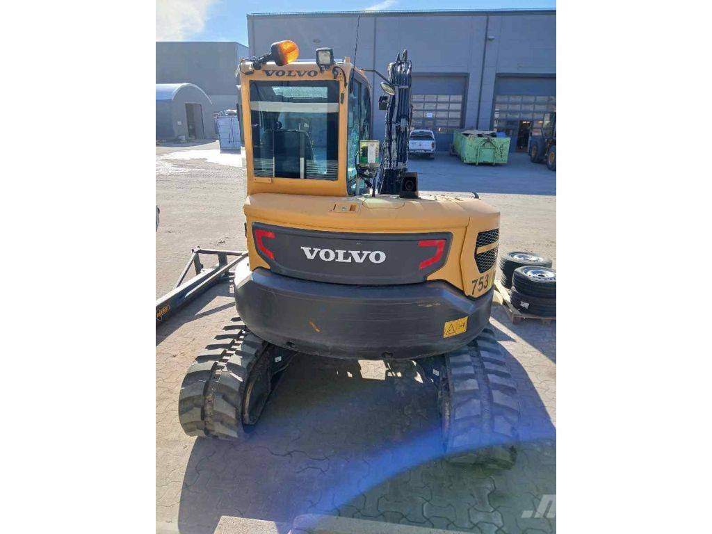 Volvo ECR 88 D, Minigrävare حفارات وسط 7 طن - 12 طن