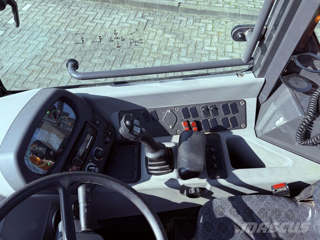 New Holland W50C Tool Carrier Shovel Kolesové nakladače