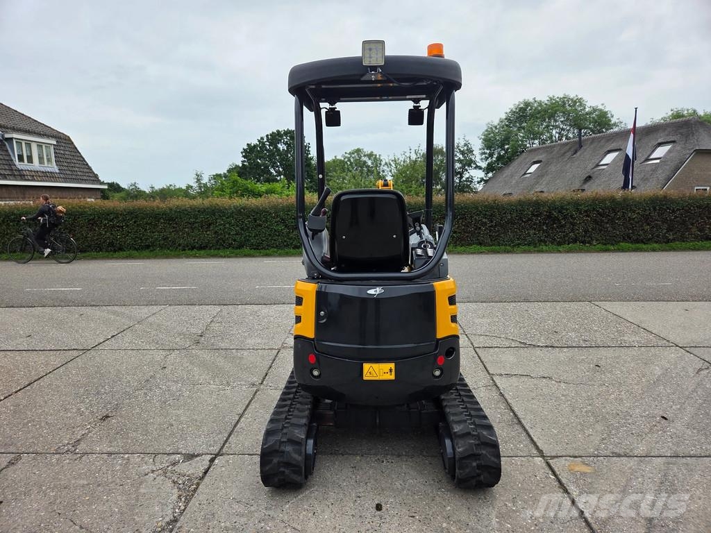 Yuchaï U17 DEMOMODEL ALS NIEUW! Minigraafmachines < 7t