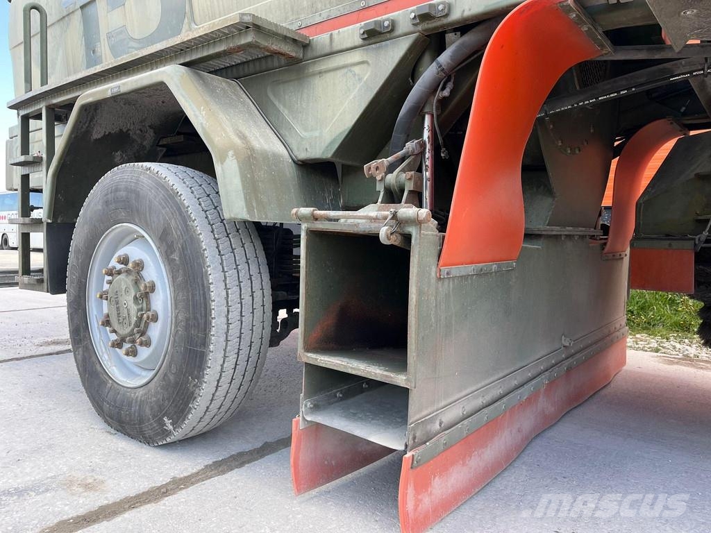 Iveco Fresia F 2000 4x4 SNOW PLOW / BROOM / BLOWER Balayeuse / Autolaveuse