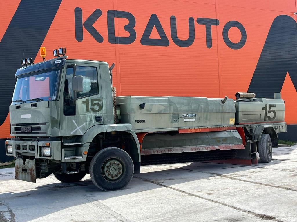 Iveco Fresia F 2000 4x4 SNOW PLOW / BROOM / BLOWER Balayeuse / Autolaveuse
