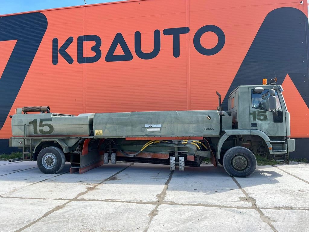 Iveco Fresia F 2000 4x4 SNOW PLOW / BROOM / BLOWER Balayeuse / Autolaveuse